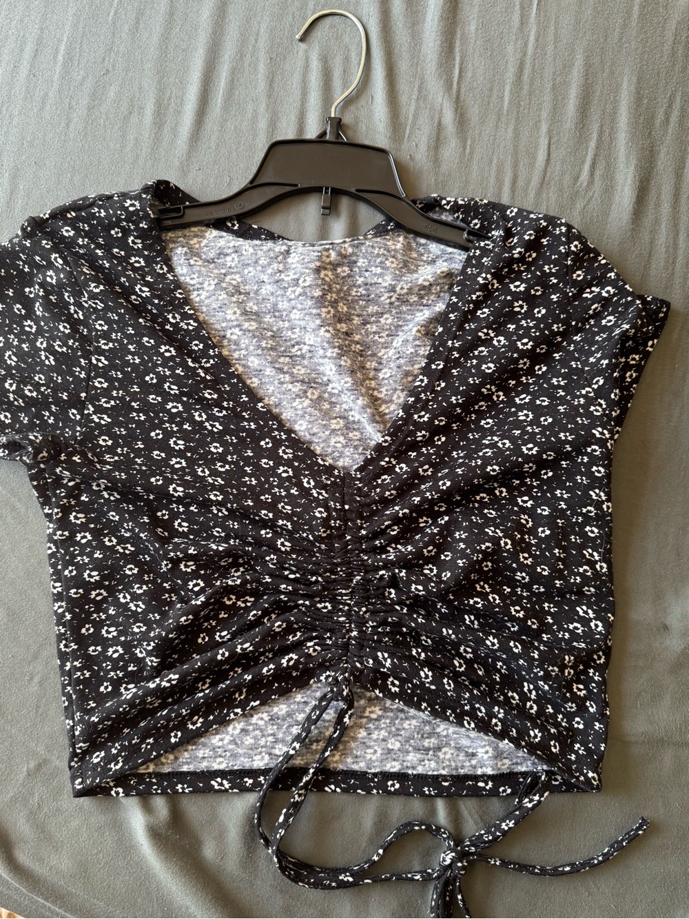 Black Floral Ruched Drawstring V-Neck Crop Top